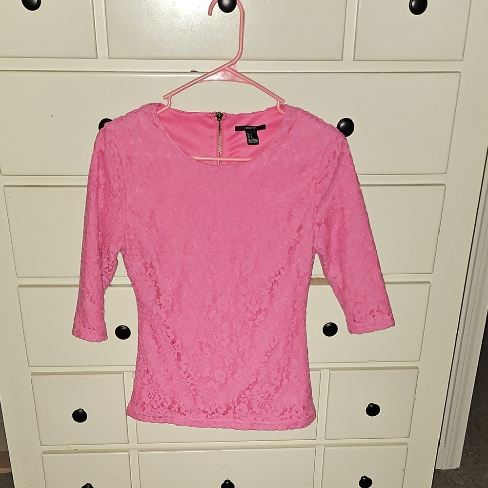 Forever 21 Bright Pink Lace Top💓4/$25